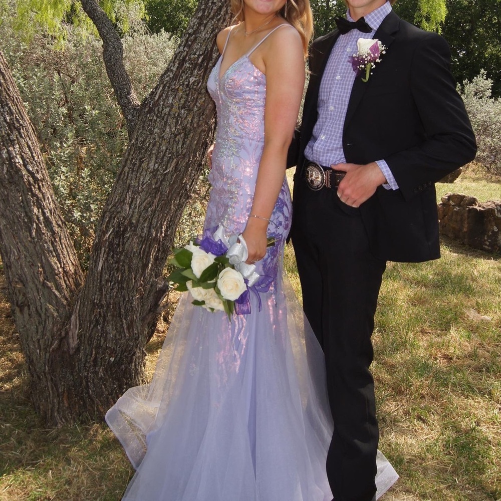 Camille la vie prom/ formal dress size 0 light purple!!💜💜